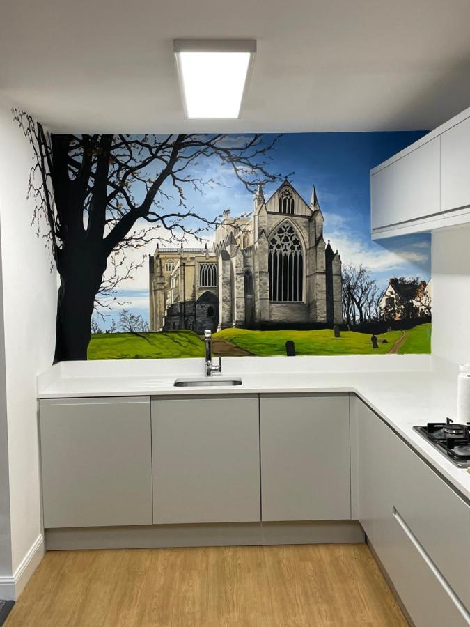 Fabulous One Bedroom Apartment In Ripon City Centre ภายนอก รูปภาพ