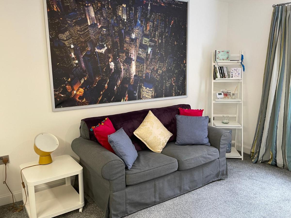 Fabulous One Bedroom Apartment In Ripon City Centre ภายนอก รูปภาพ
