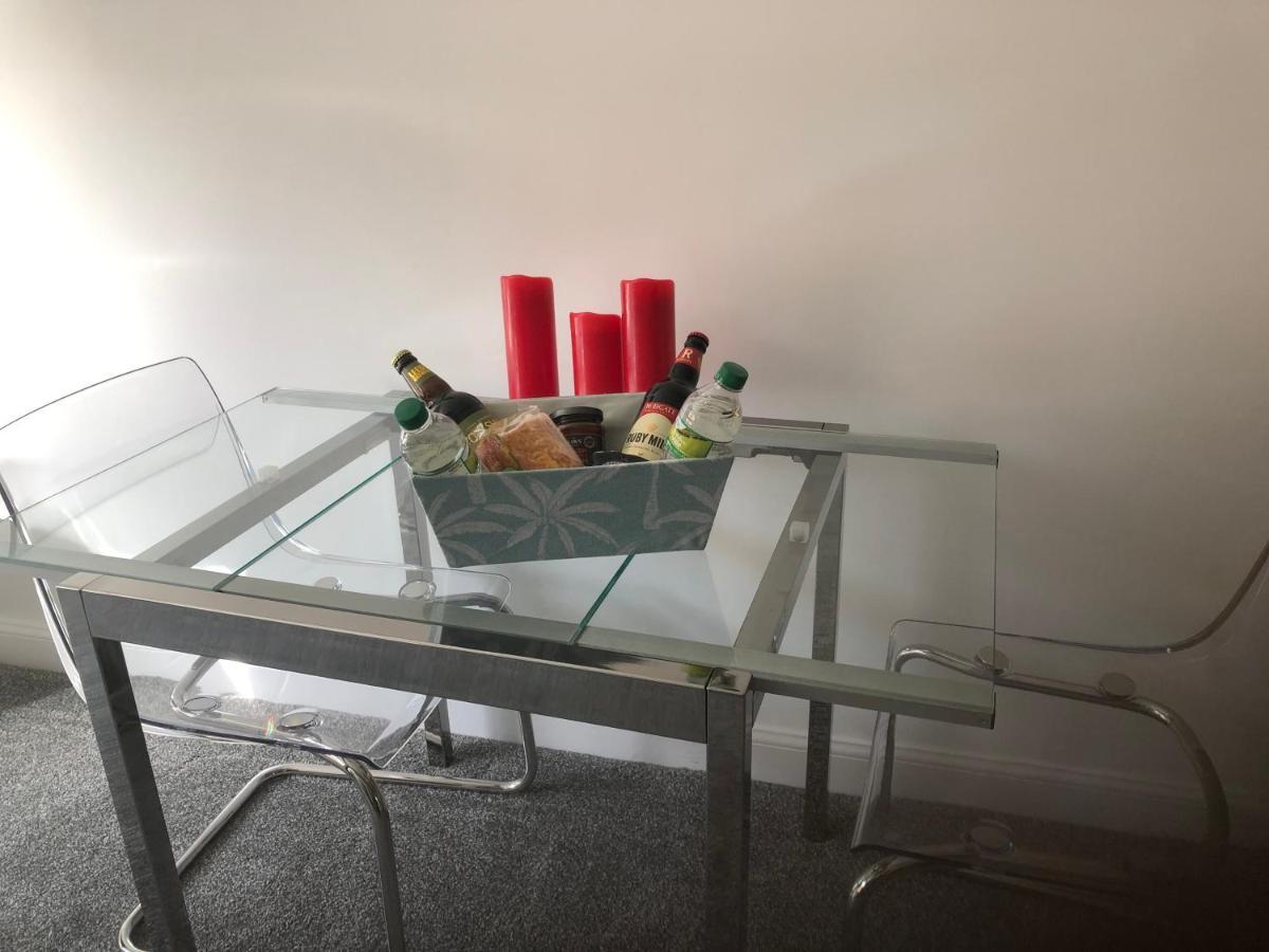 Fabulous One Bedroom Apartment In Ripon City Centre ภายนอก รูปภาพ