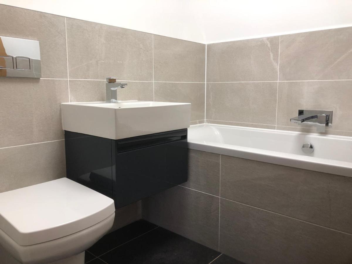 Fabulous One Bedroom Apartment In Ripon City Centre ภายนอก รูปภาพ